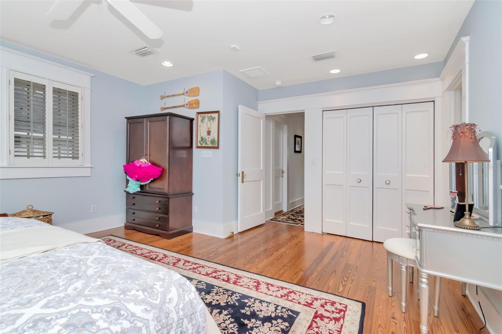 TB8460488 Property Photo