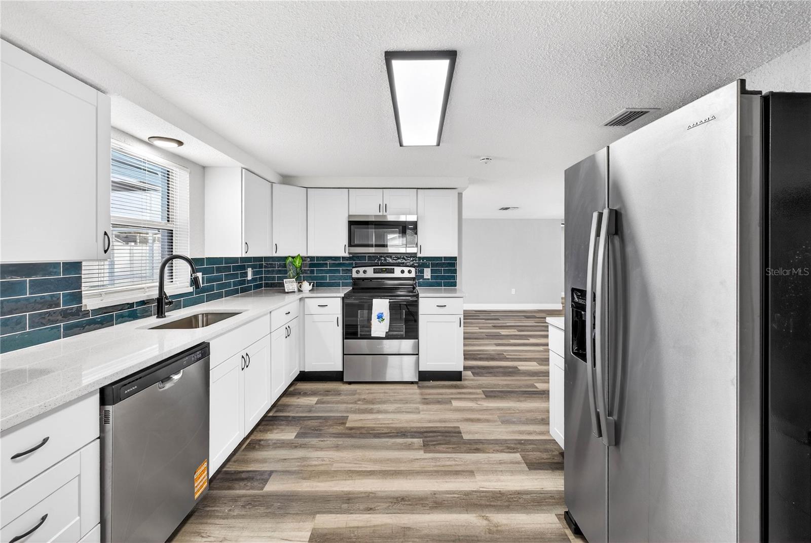 BRAND-NEW REMODELED KITCHEN