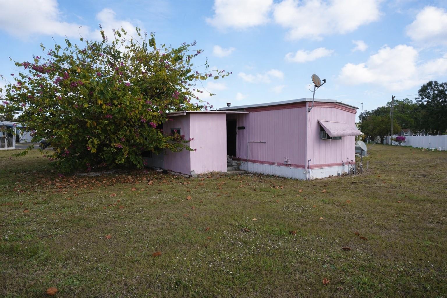 TB8460505 Property Photo