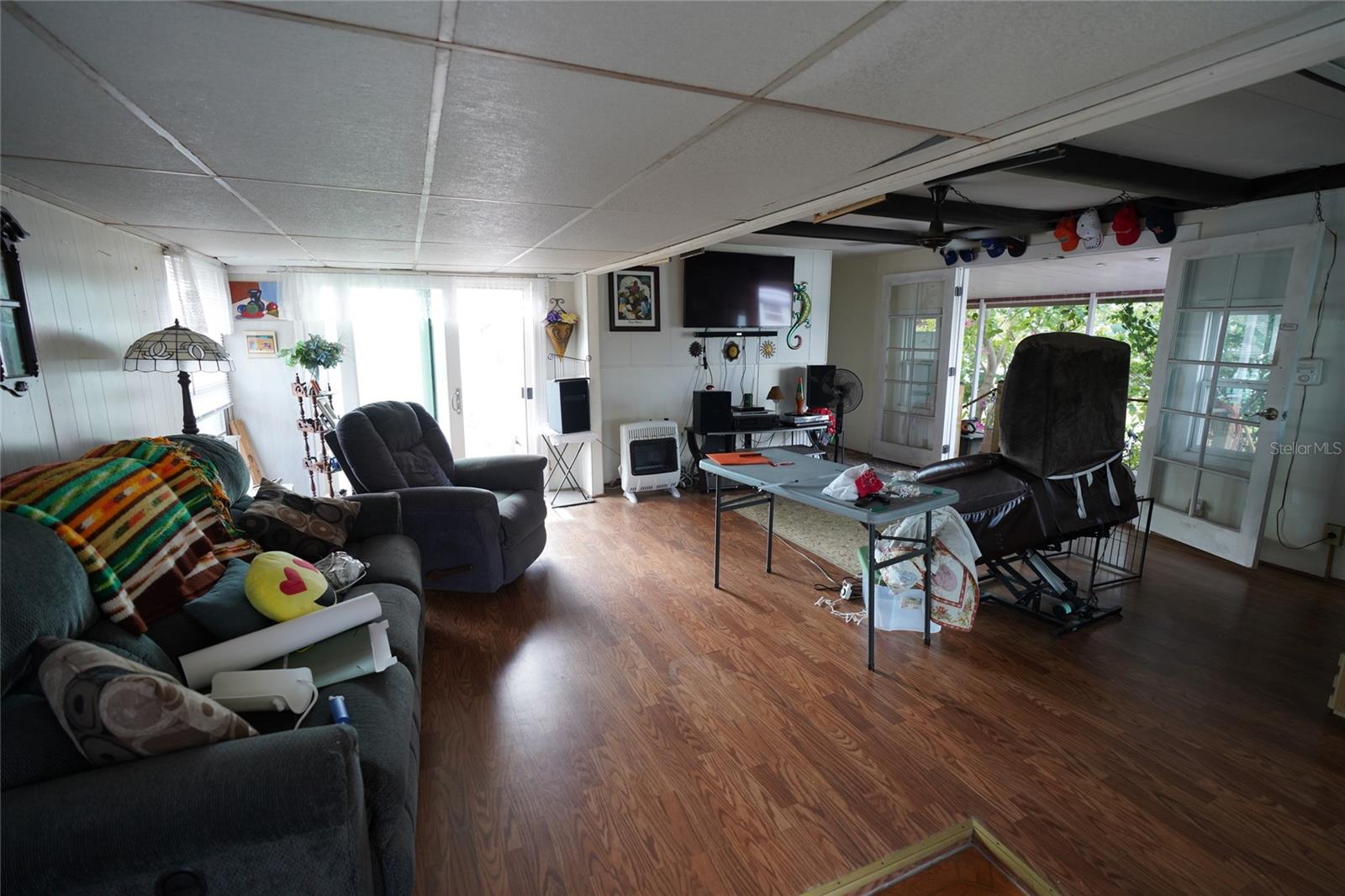 TB8460505 Property Photo