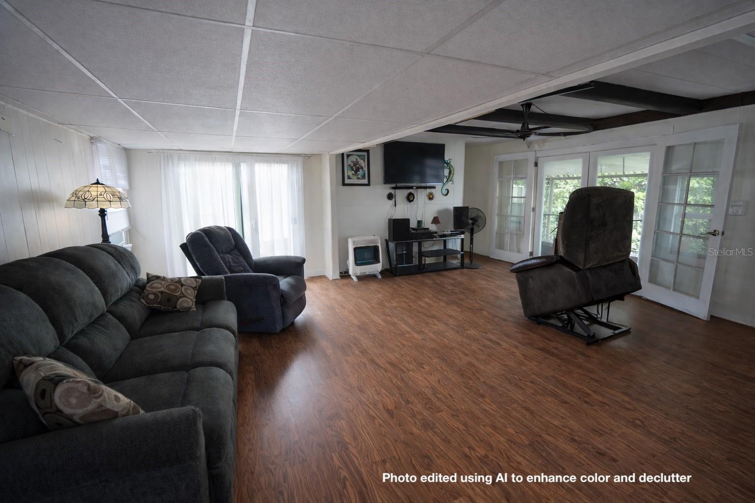 TB8460505 Property Photo