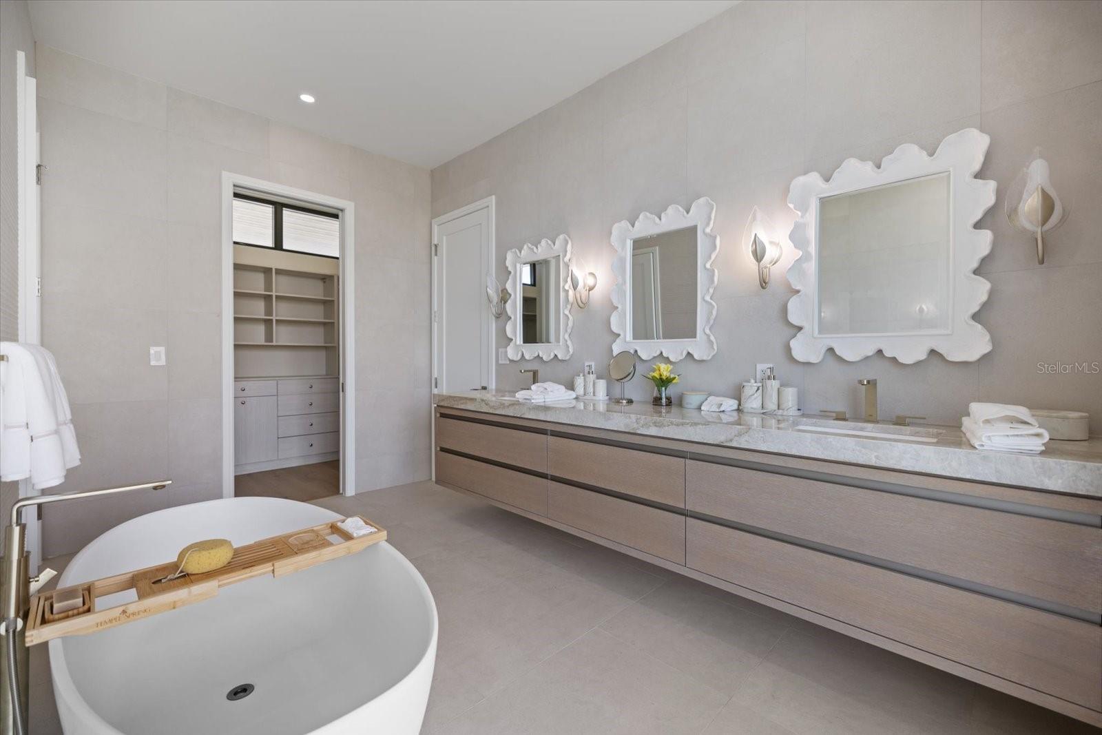 A4676770 Property Photo