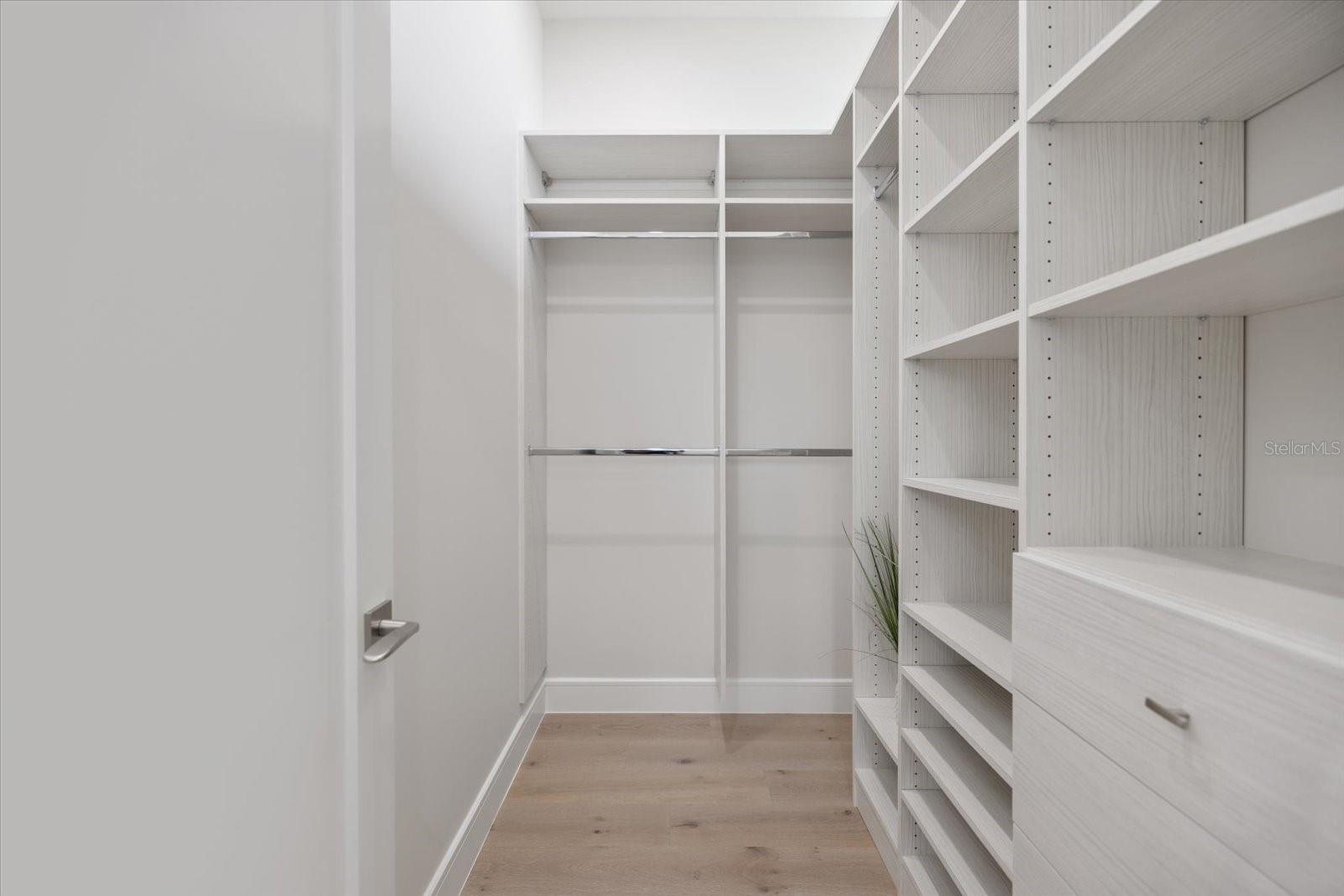 A4676770 Property Photo