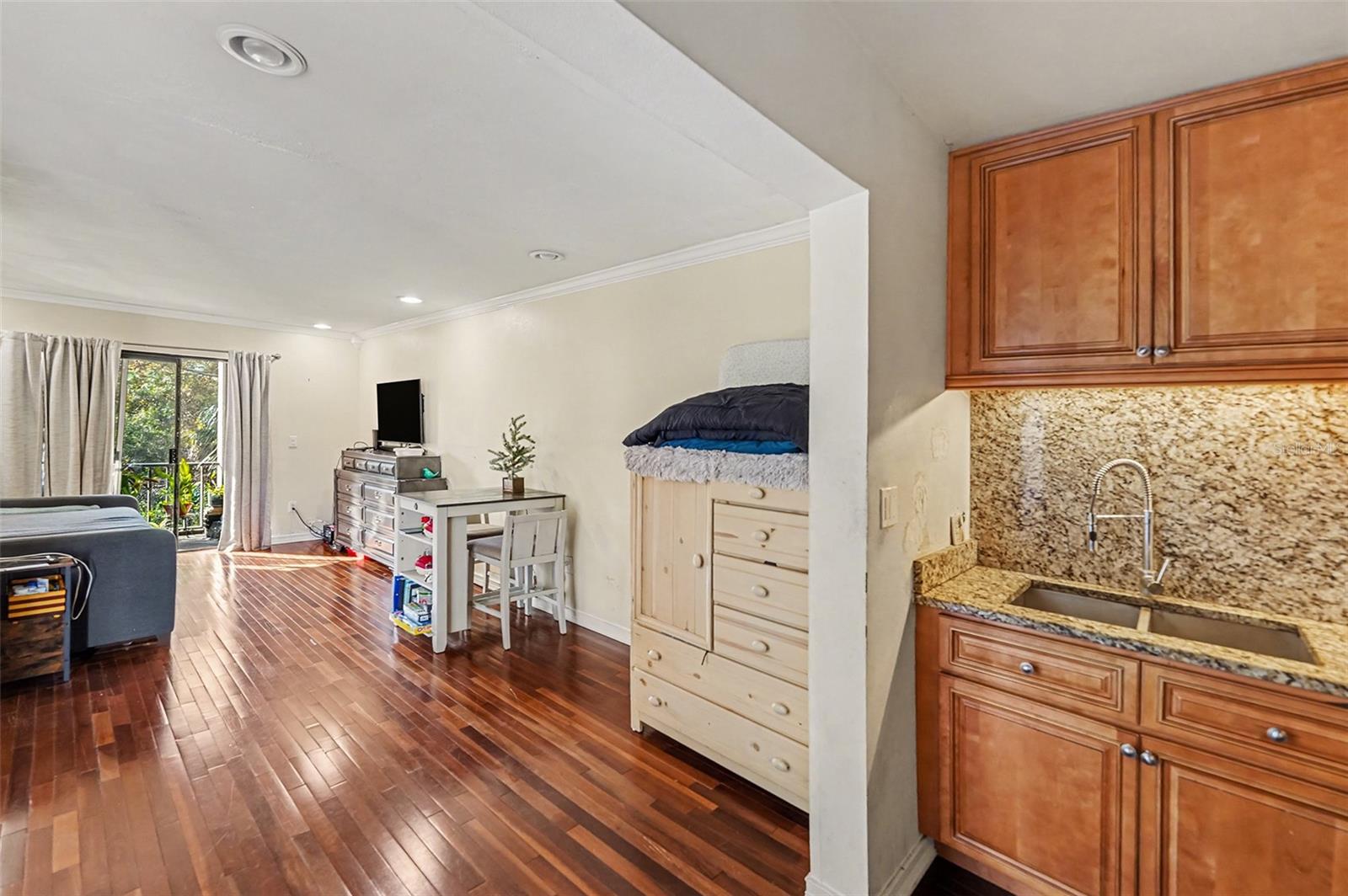 TB8460533 Property Photo