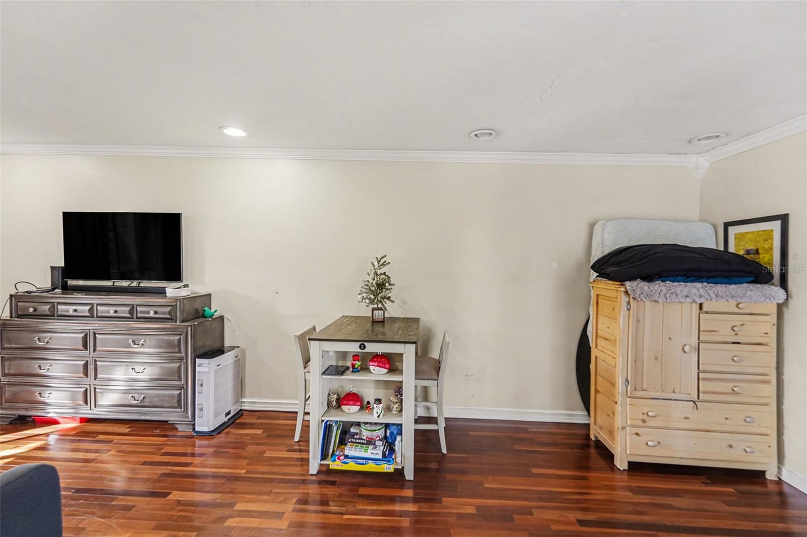 TB8460533 Property Photo