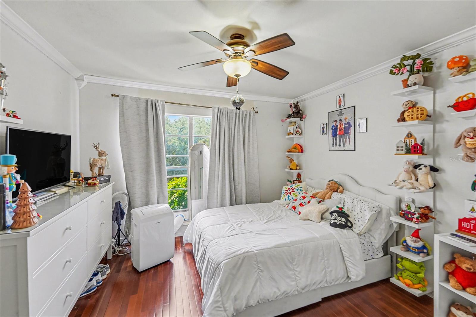 TB8460533 Property Photo