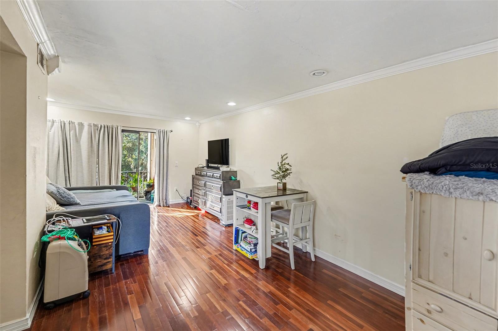 TB8460533 Property Photo