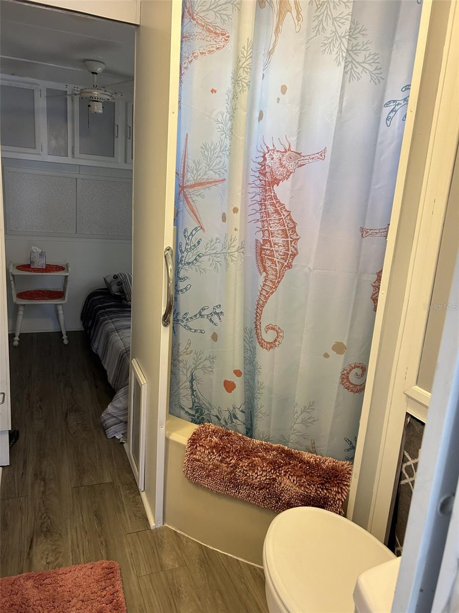 TB8460550 Property Photo