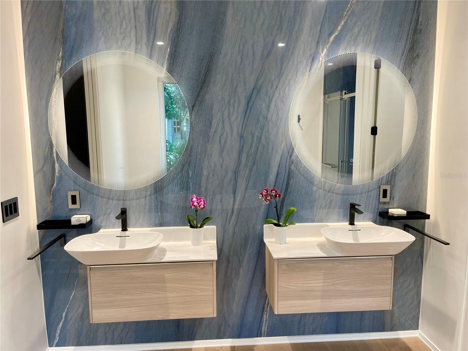 O6370729 Property Photo