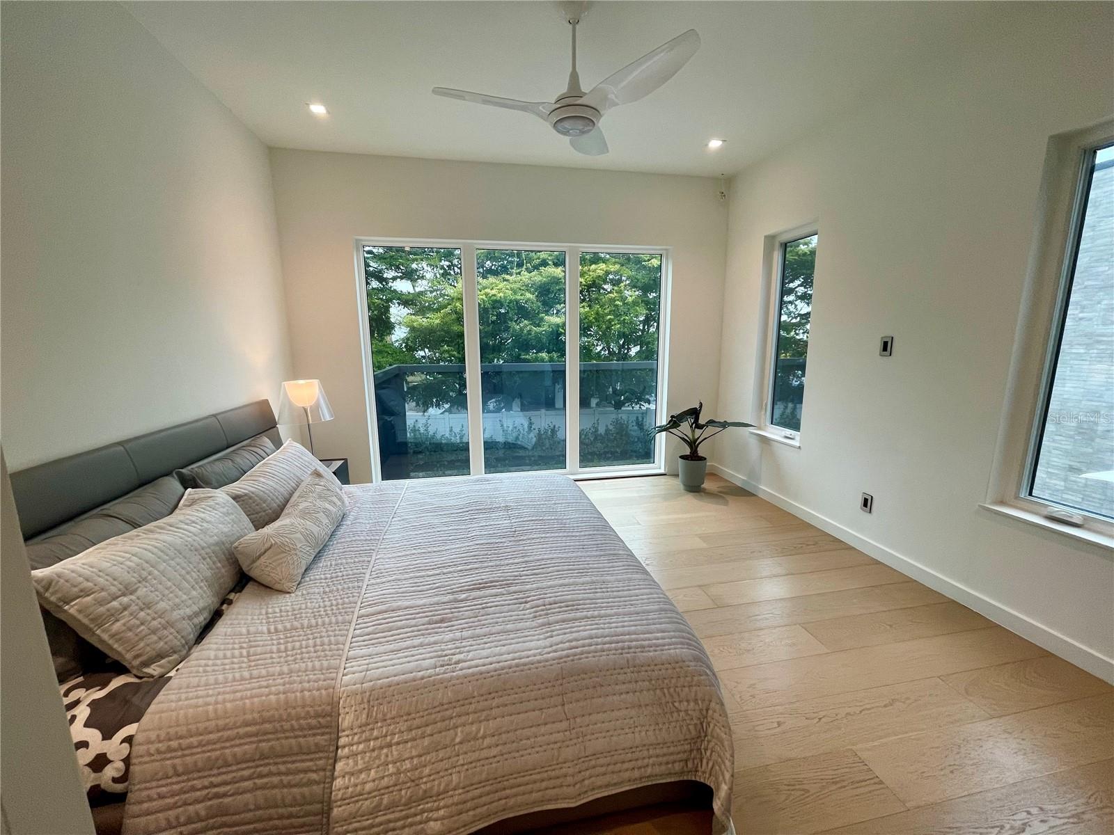 O6370729 Property Photo