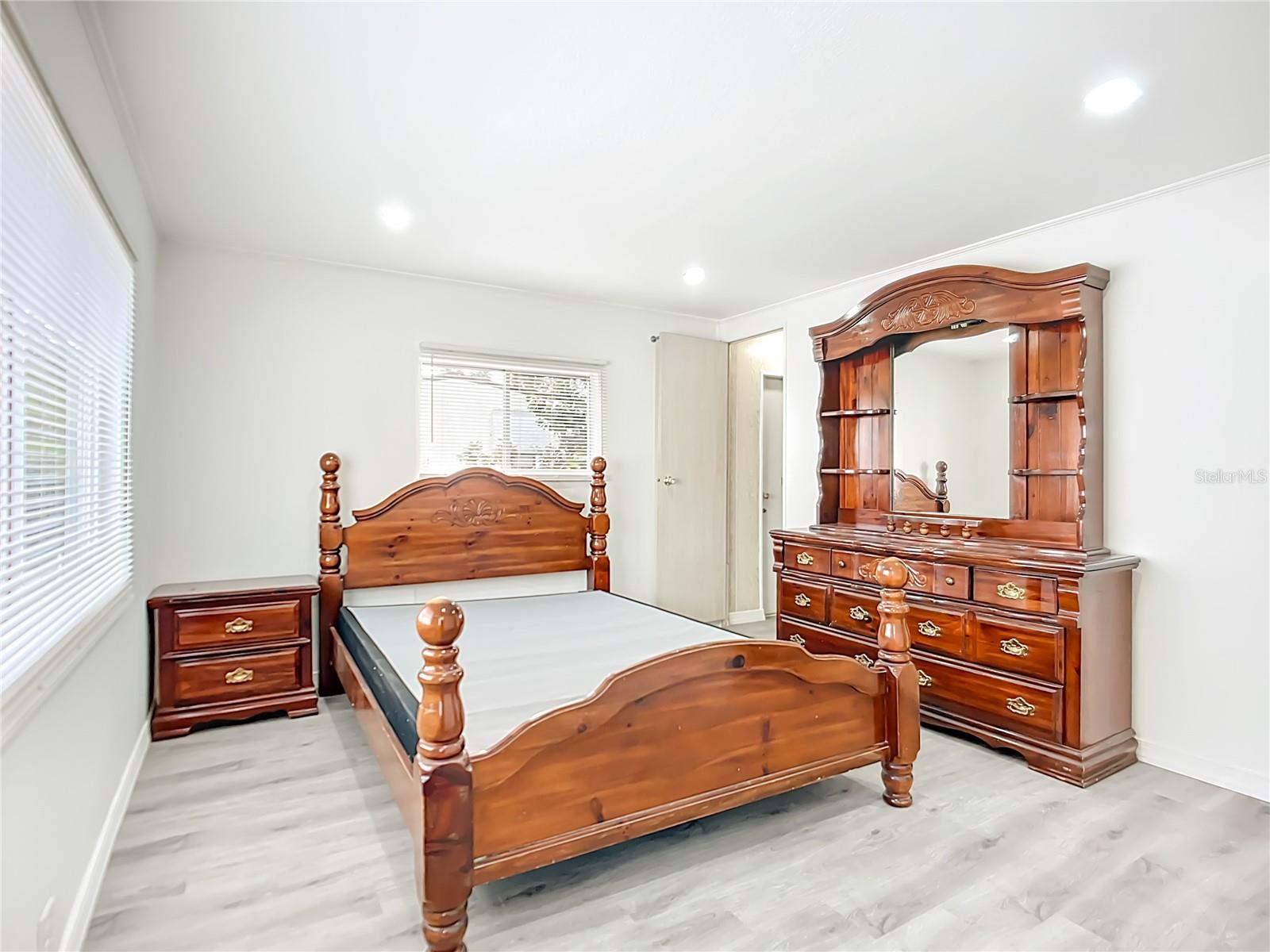 TB8460640 Property Photo