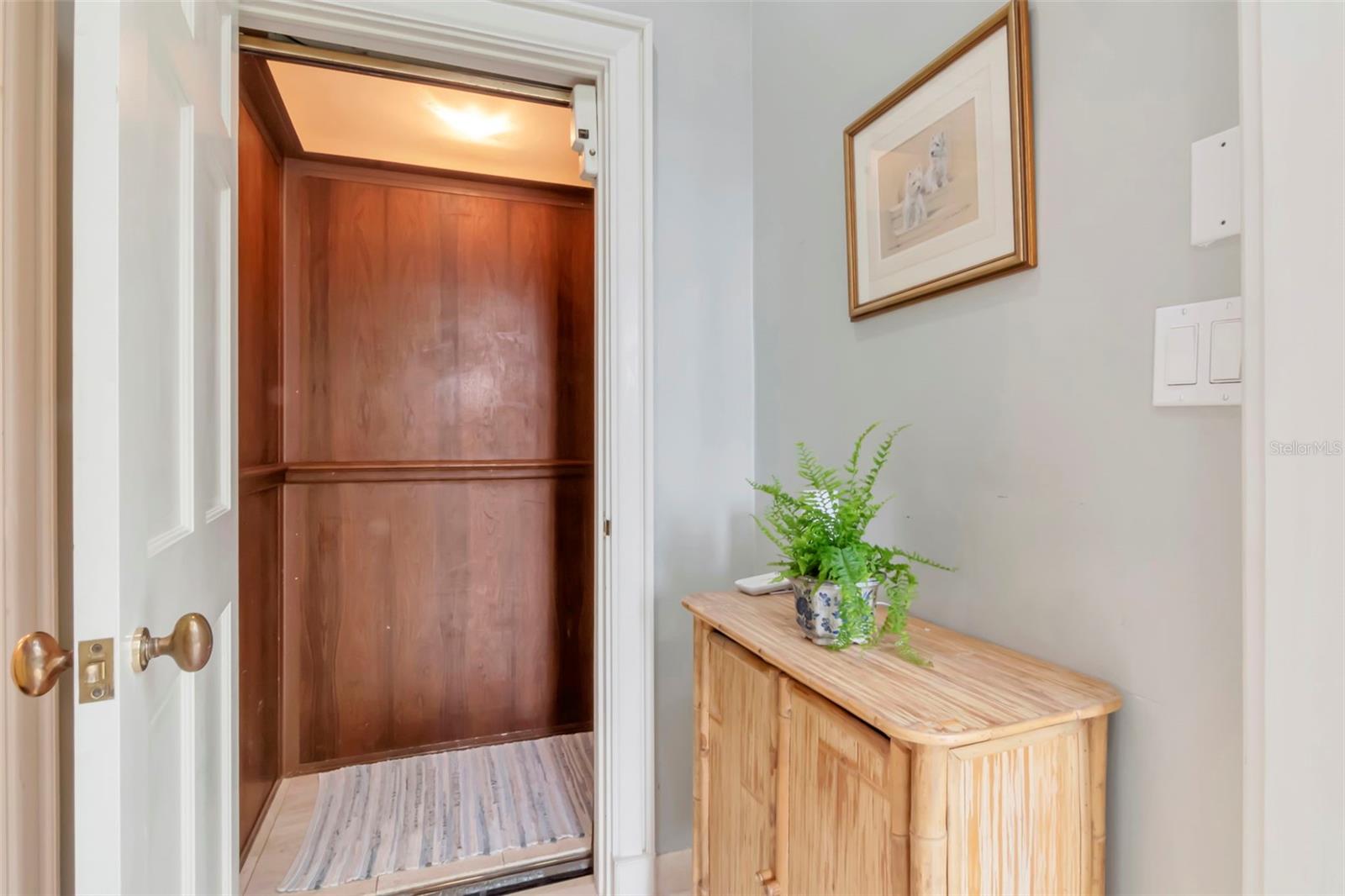 TB8460674 Property Photo