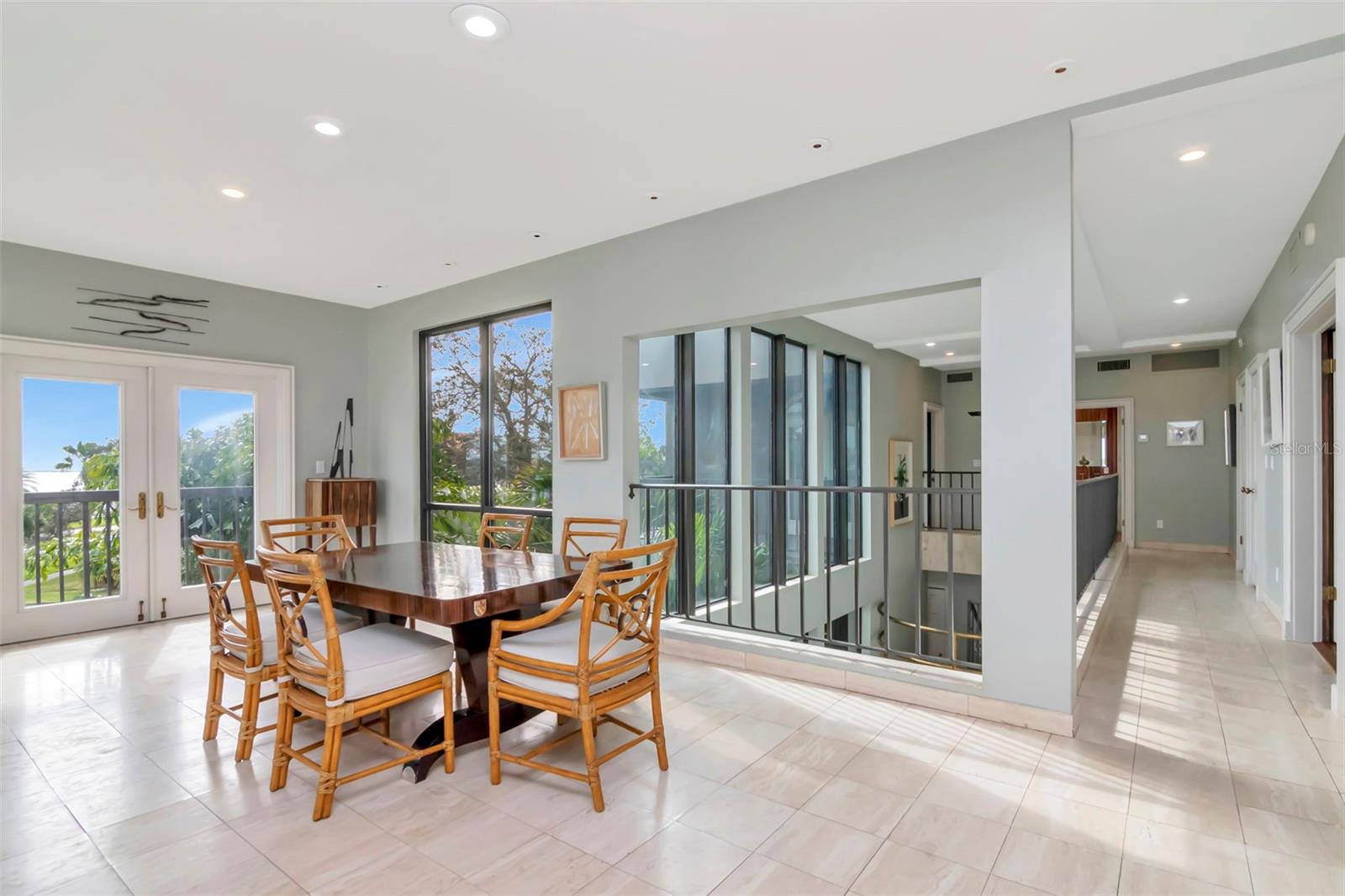 TB8460674 Property Photo