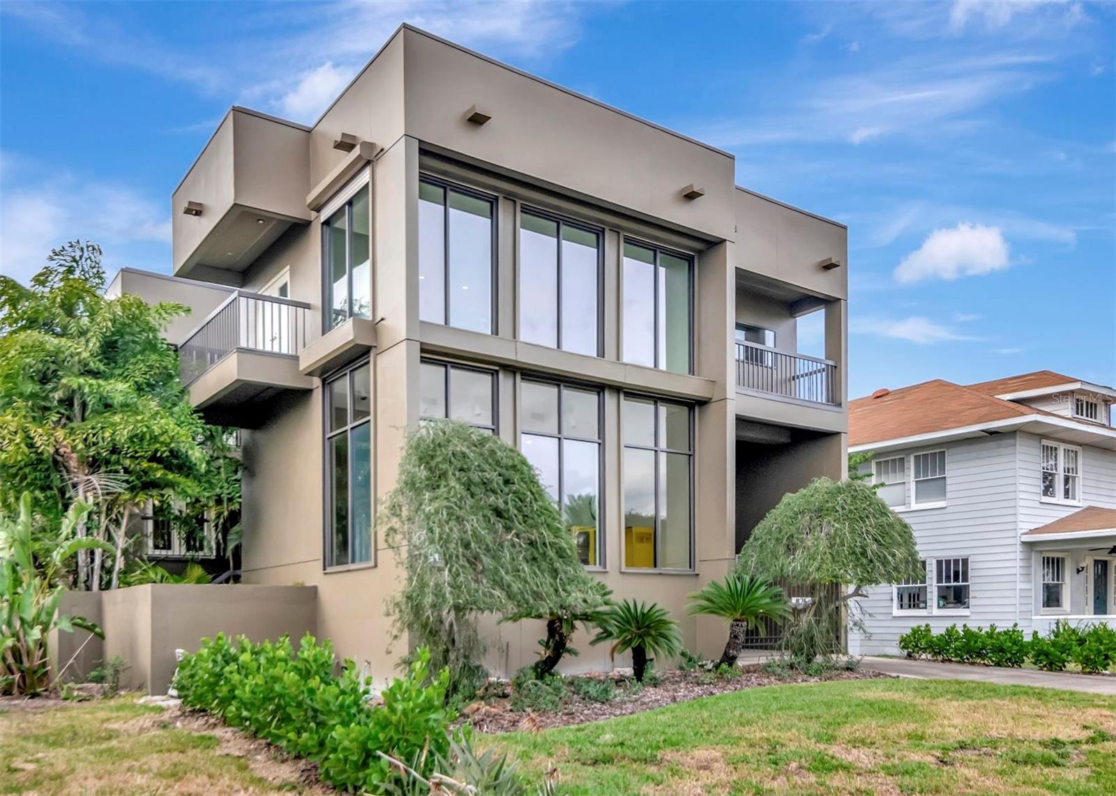 TB8460674 Property Photo