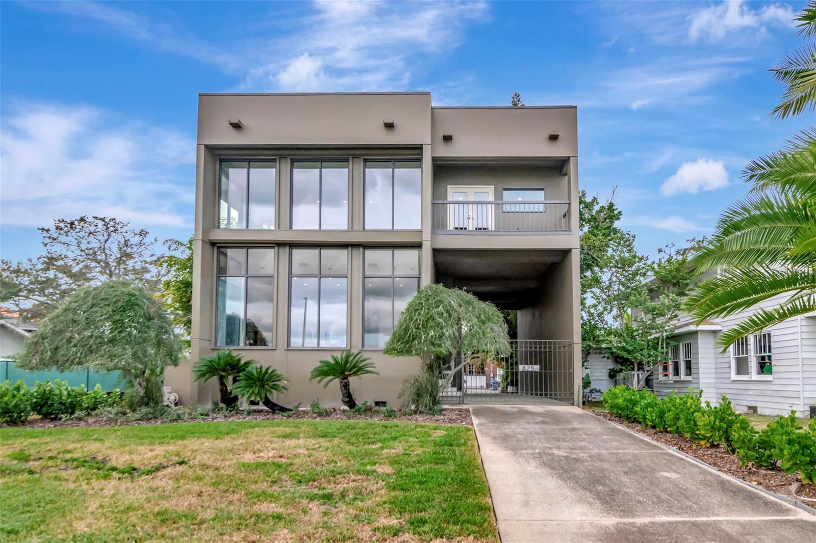 TB8460674 Property Photo