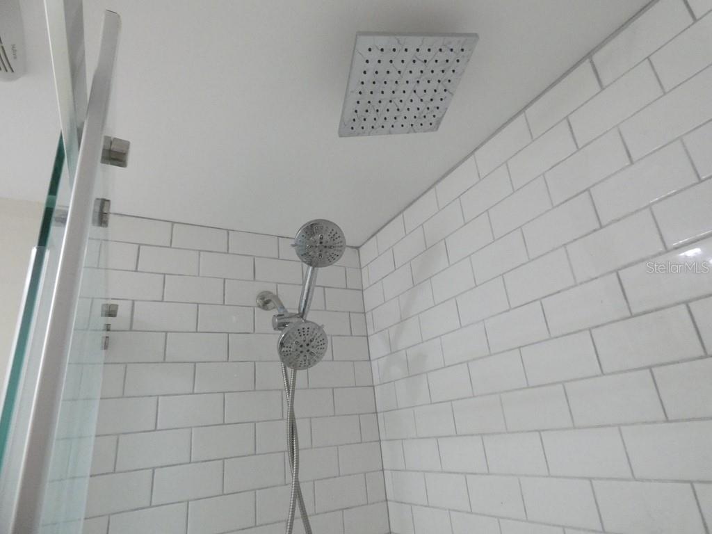 W7881767 Property Photo