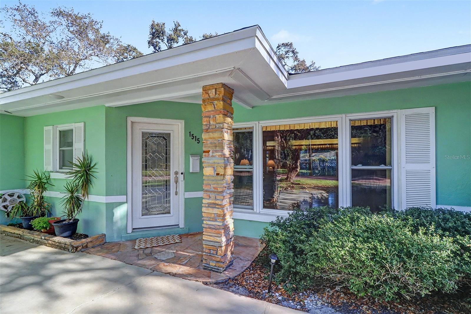 1515 SERPENTINE DR S, ST PETERSBURG, FL, 33705