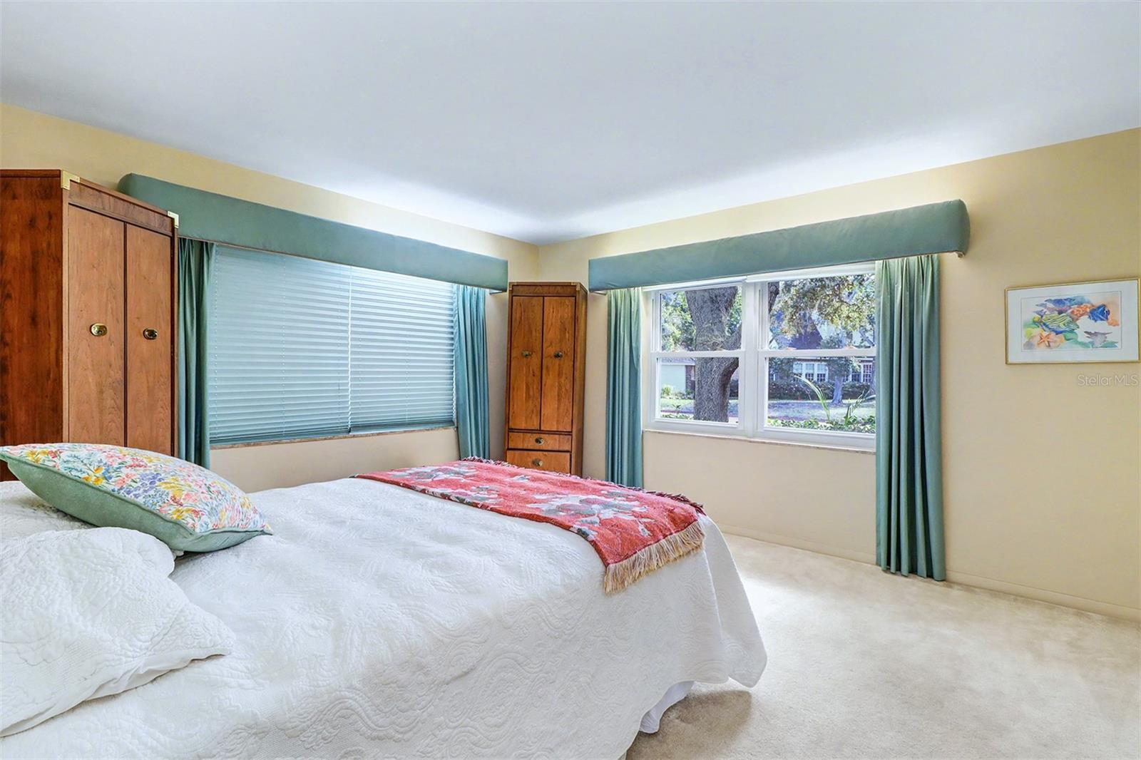 1515 SERPENTINE DR S, ST PETERSBURG, FL, 33705