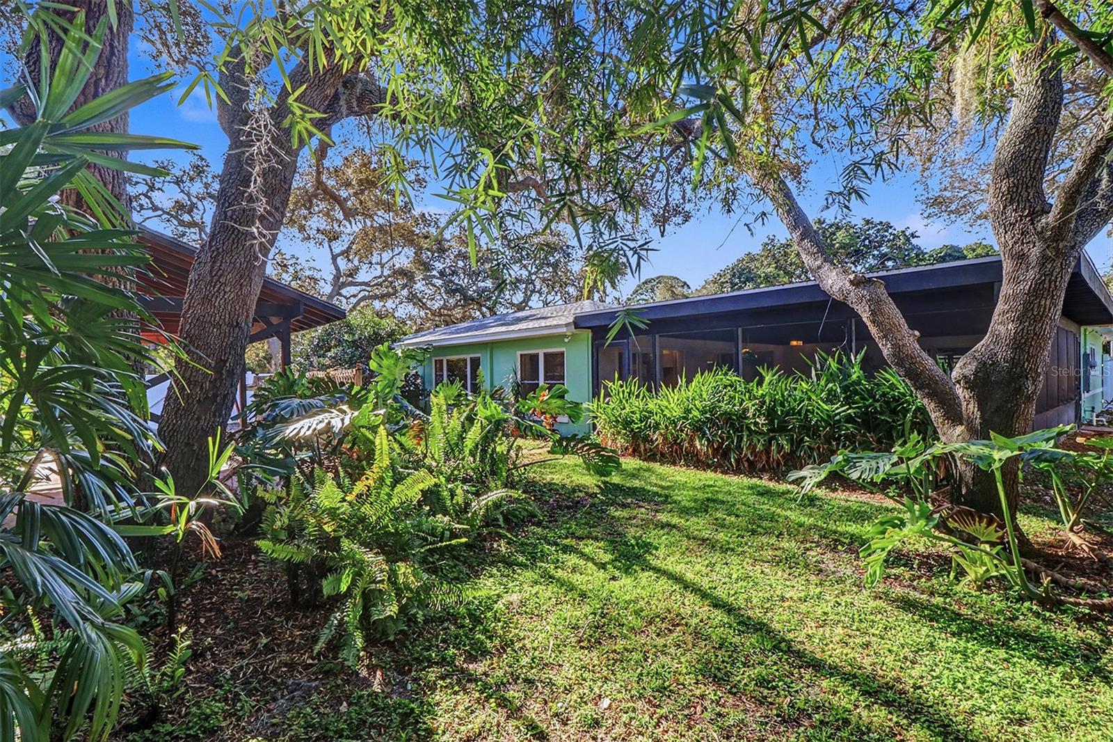 1515 SERPENTINE DR S, ST PETERSBURG, FL, 33705