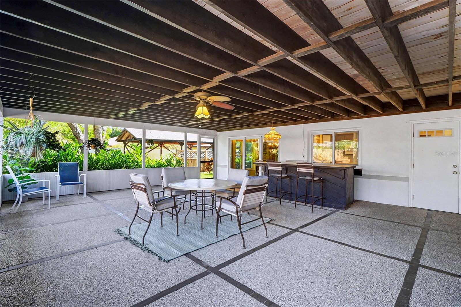 1515 SERPENTINE DR S, ST PETERSBURG, FL, 33705