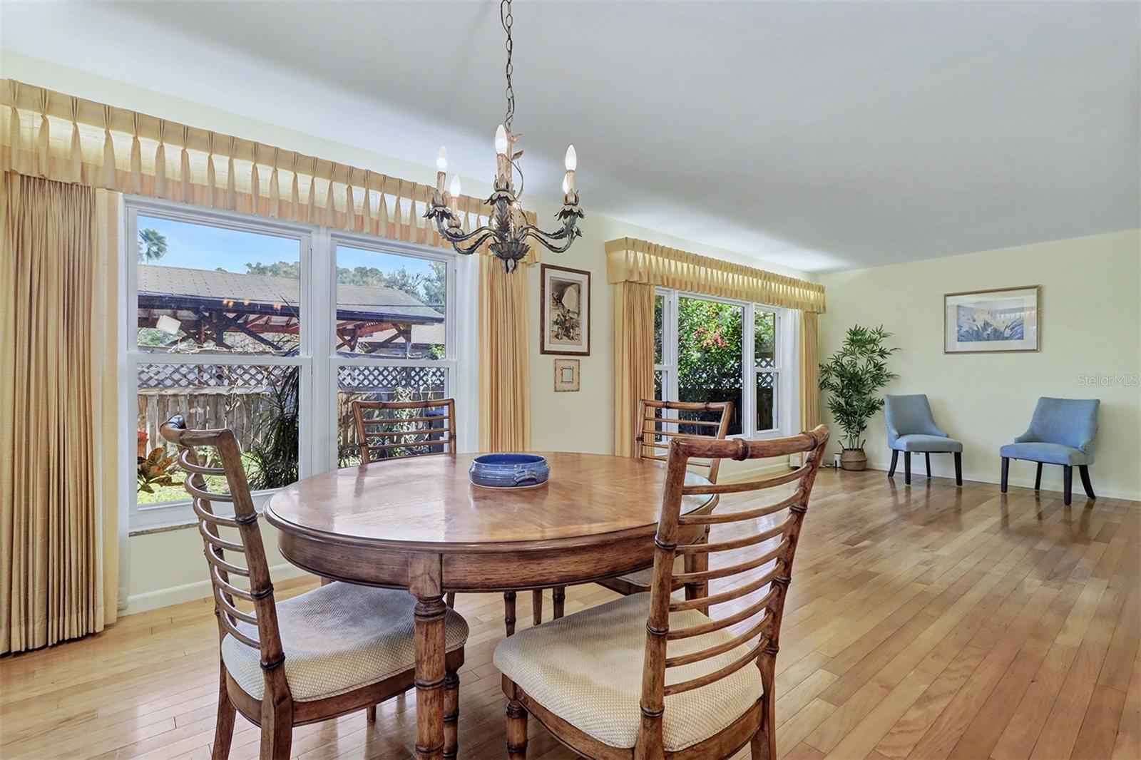 1515 SERPENTINE DR S, ST PETERSBURG, FL, 33705