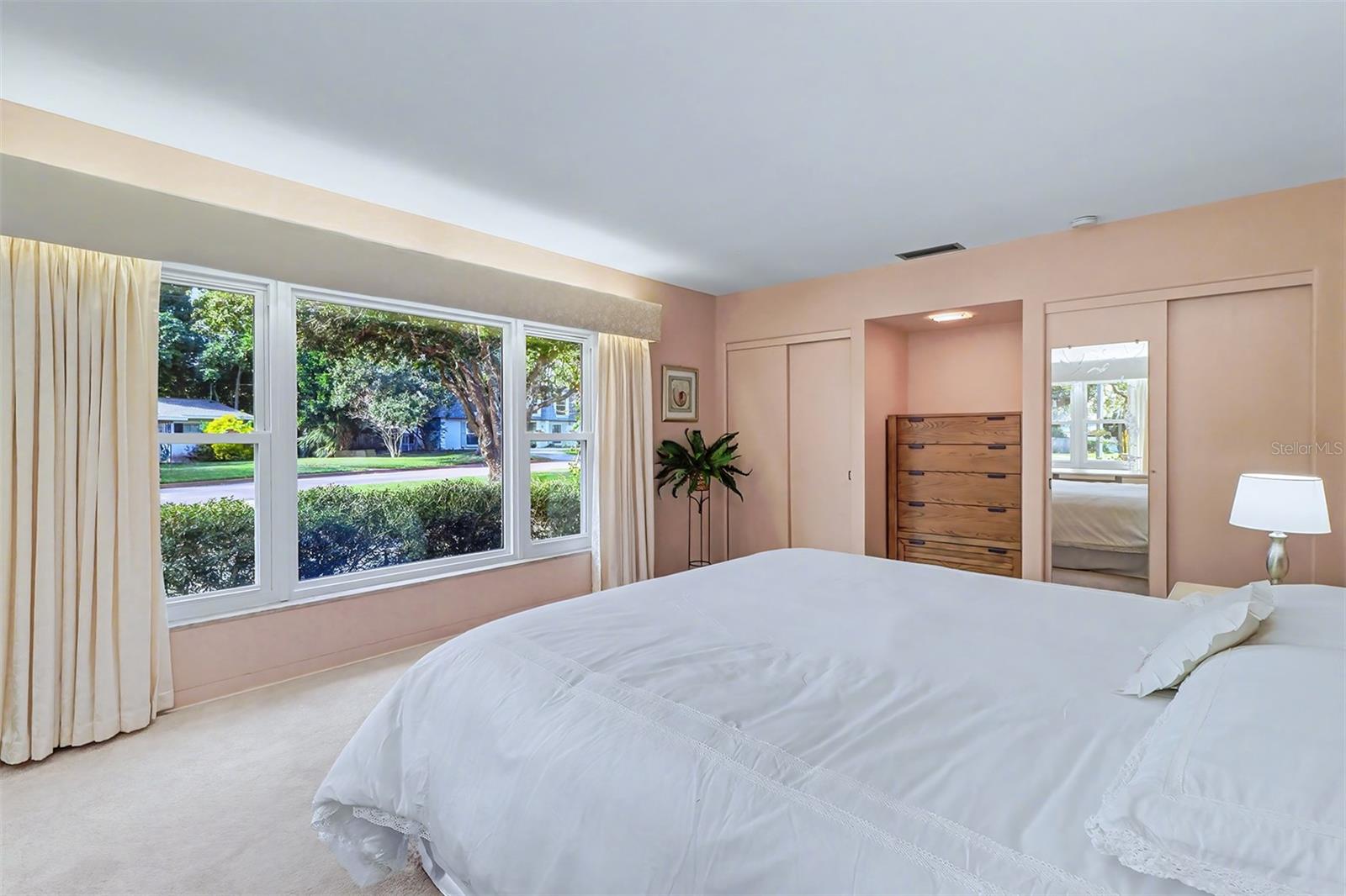 1515 SERPENTINE DR S, ST PETERSBURG, FL, 33705