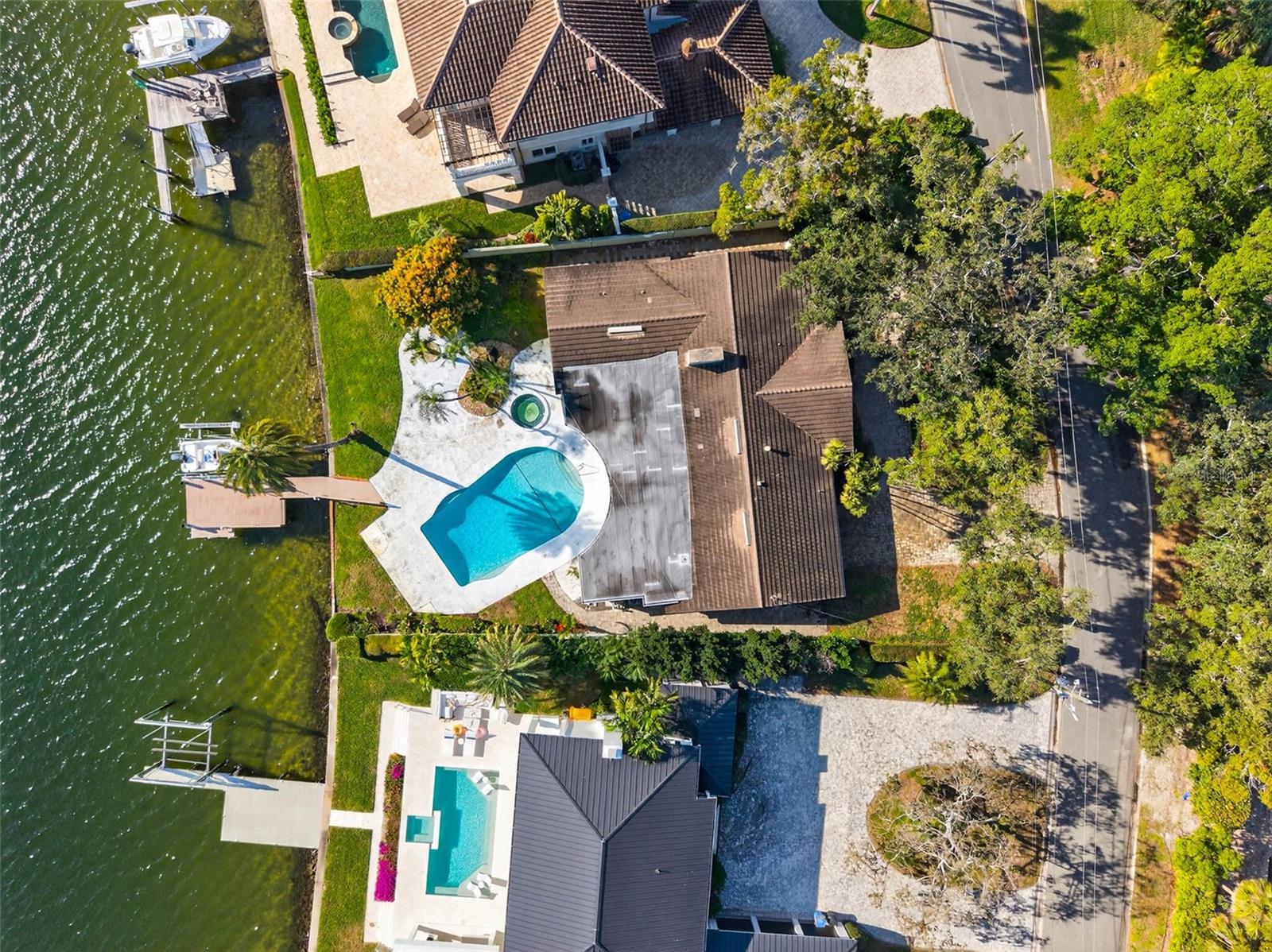 TB8460707 Property Photo