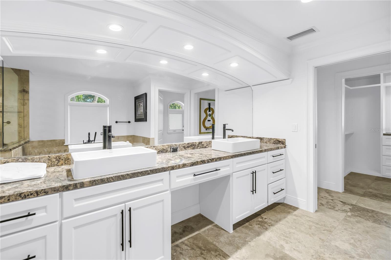 TB8460708 Property Photo