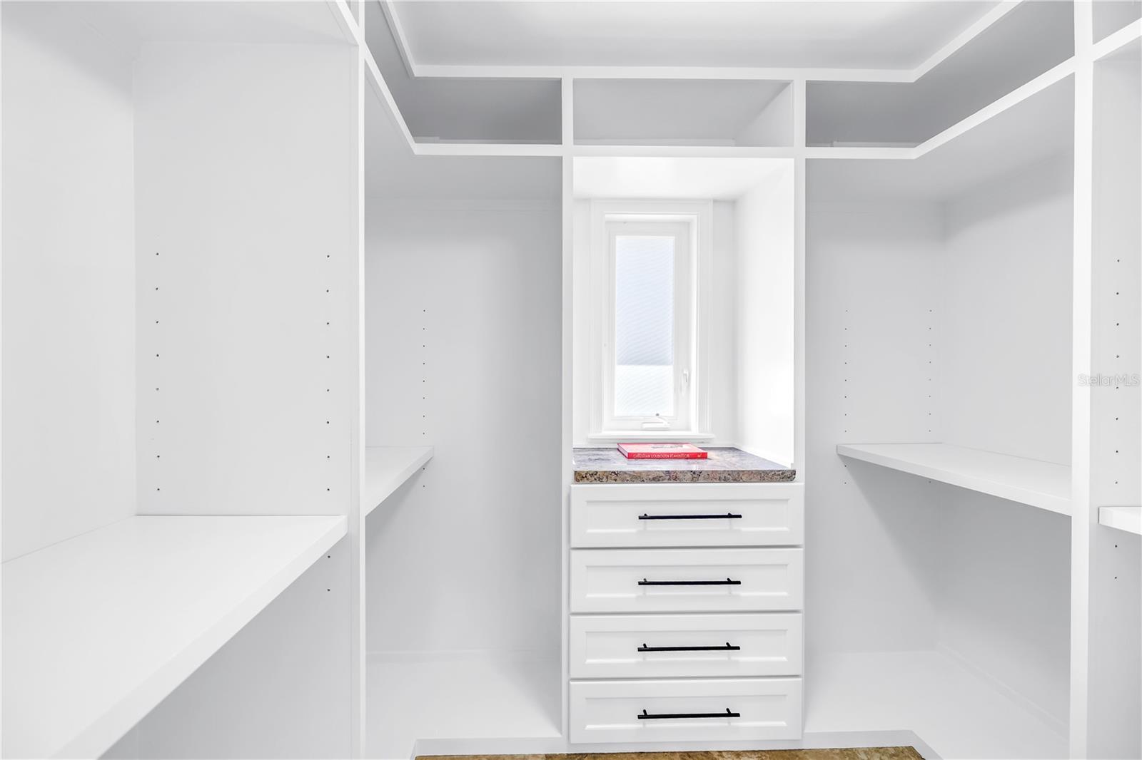 TB8460708 Property Photo