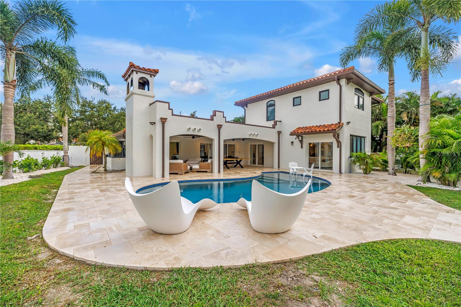 TB8460708 Property Photo