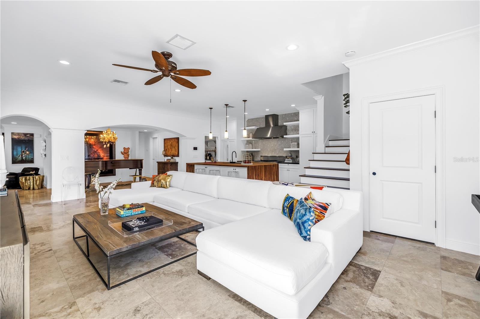 TB8460708 Property Photo