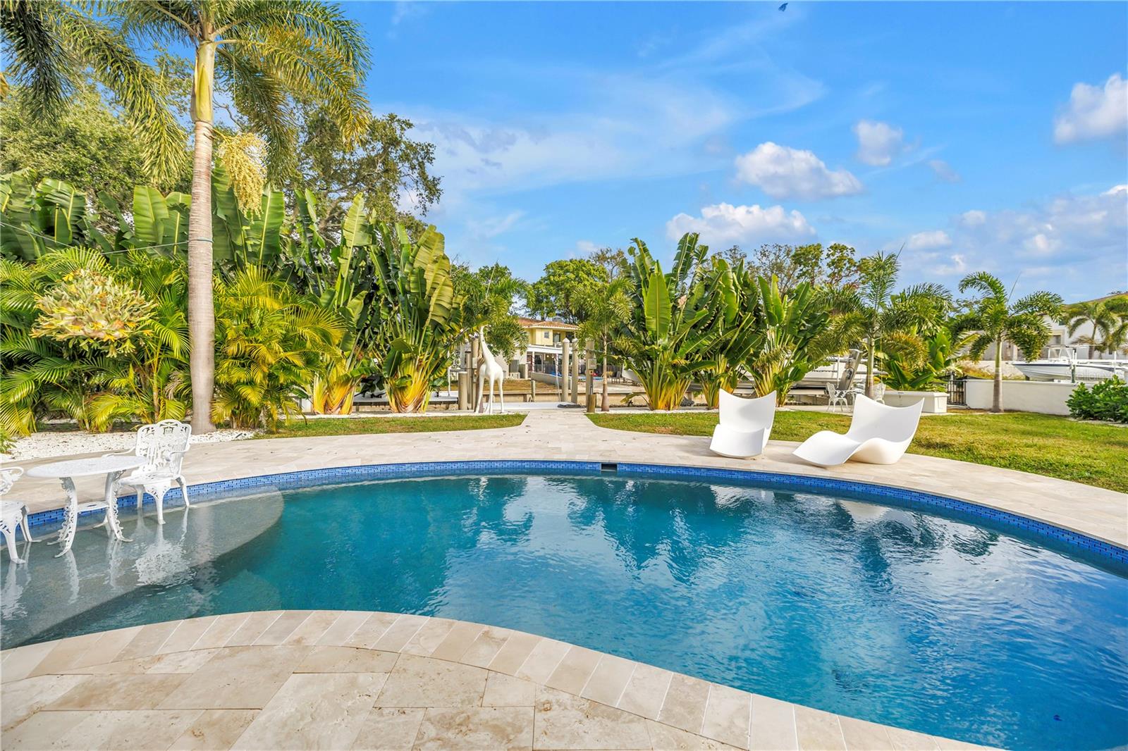 TB8460708 Property Photo