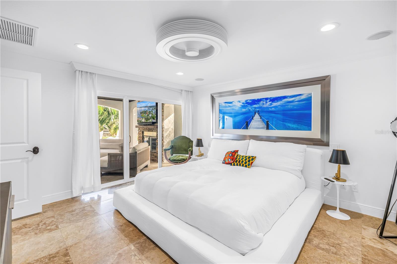 TB8460708 Property Photo