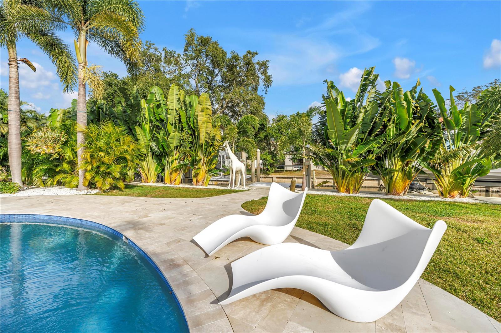 TB8460708 Property Photo