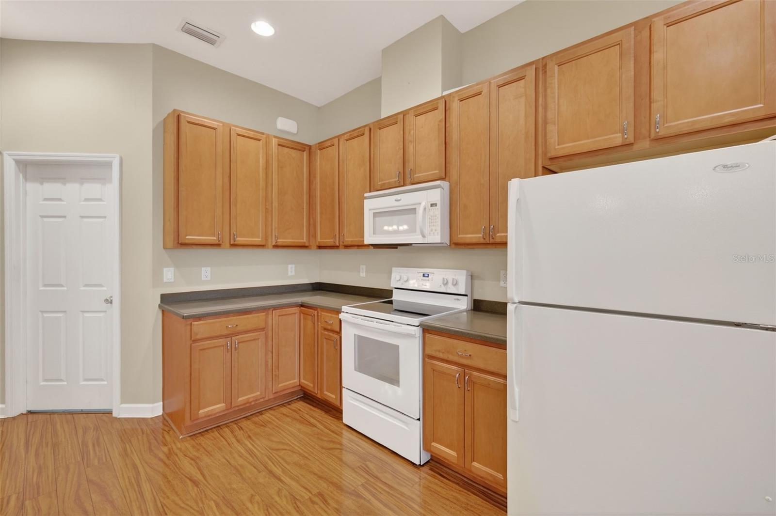 8916 BRIDGEPORT BAY CIR, MOUNT DORA, FL, 32757