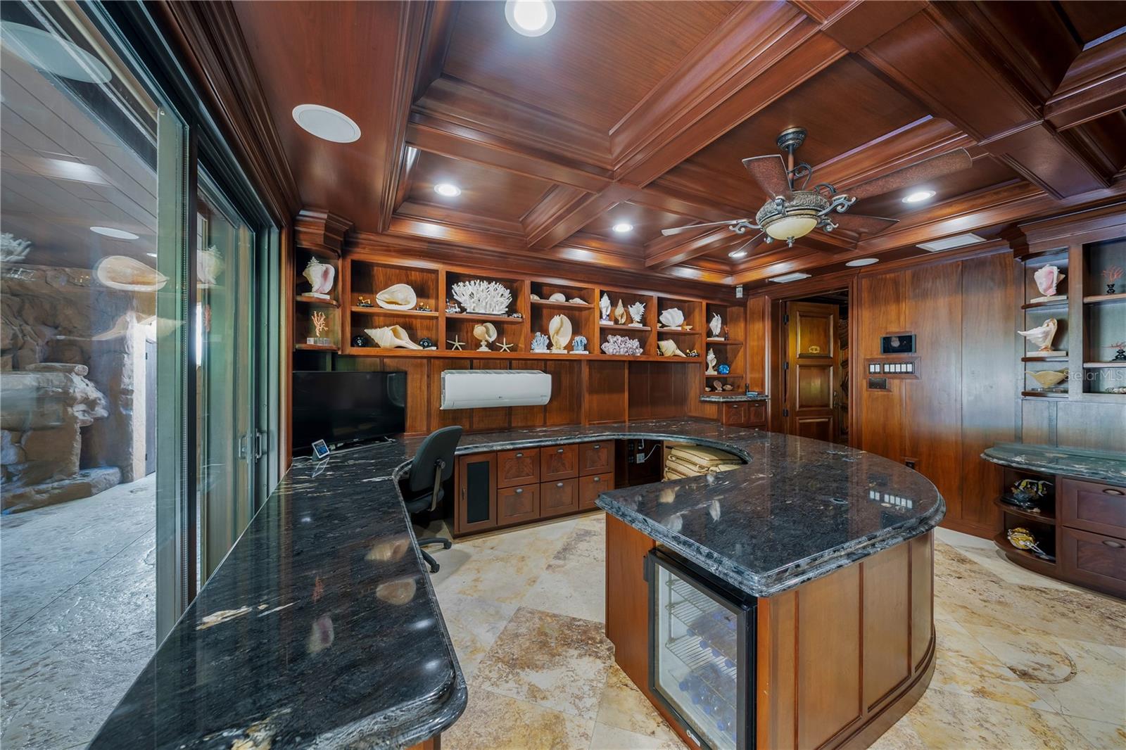 A4676858 Property Photo