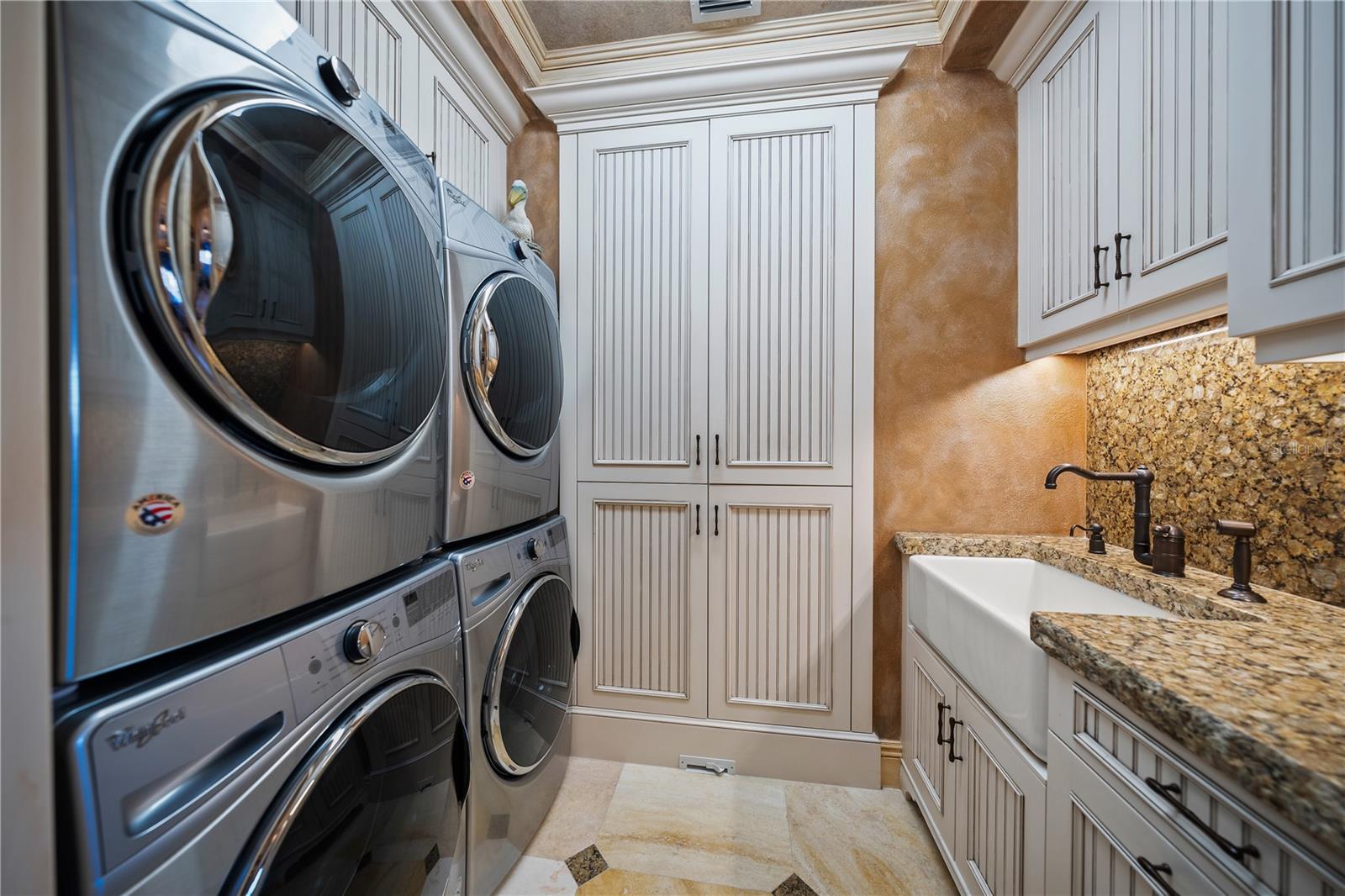 A4676858 Property Photo