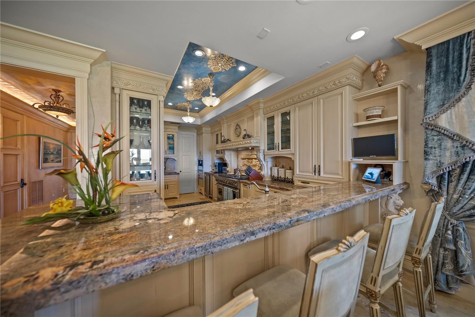 A4676858 Property Photo