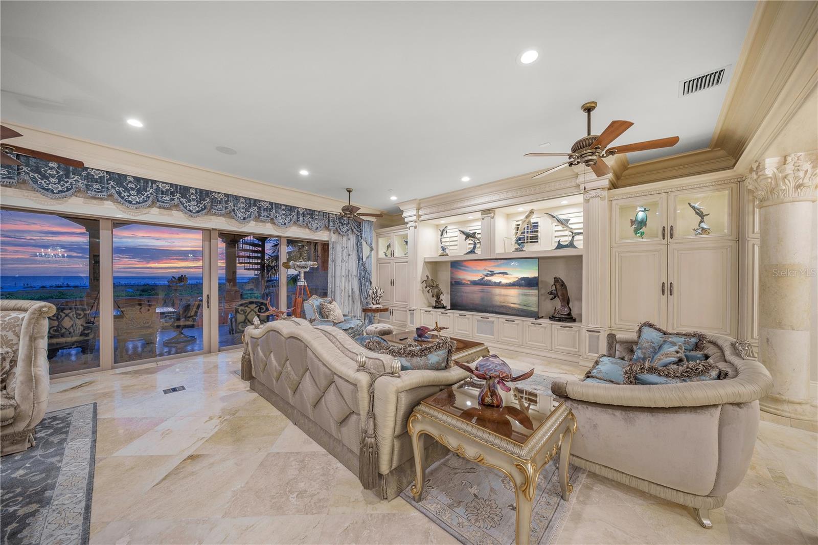 A4676858 Property Photo