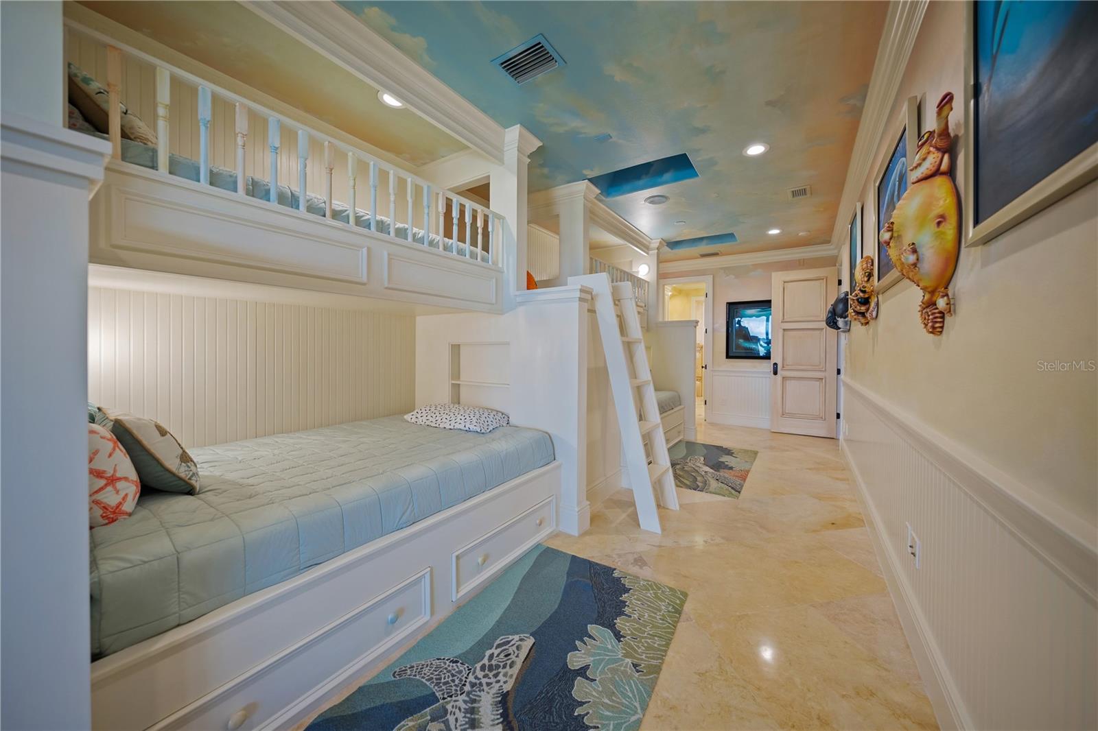 A4676858 Property Photo