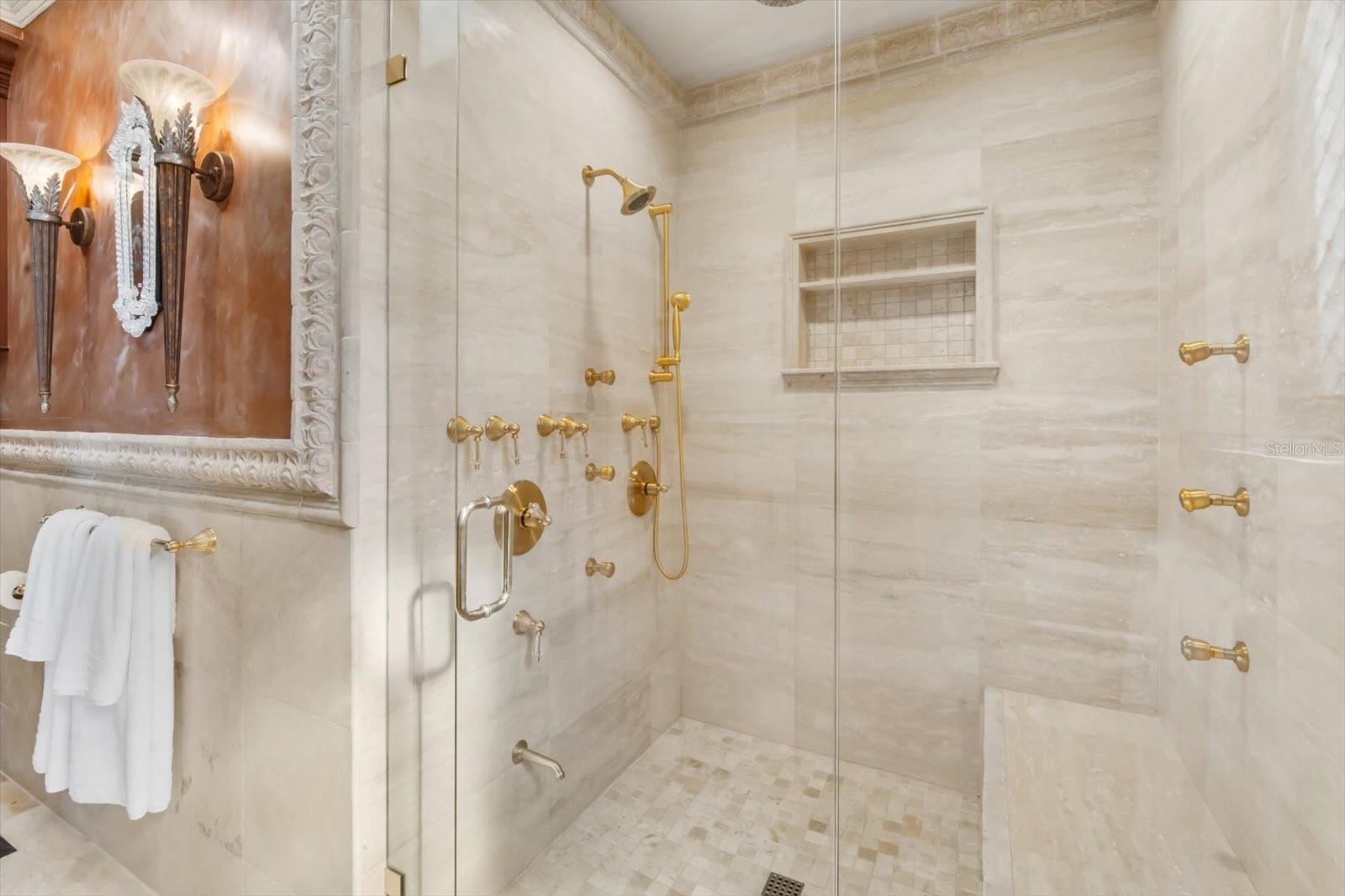 A4676858 Property Photo