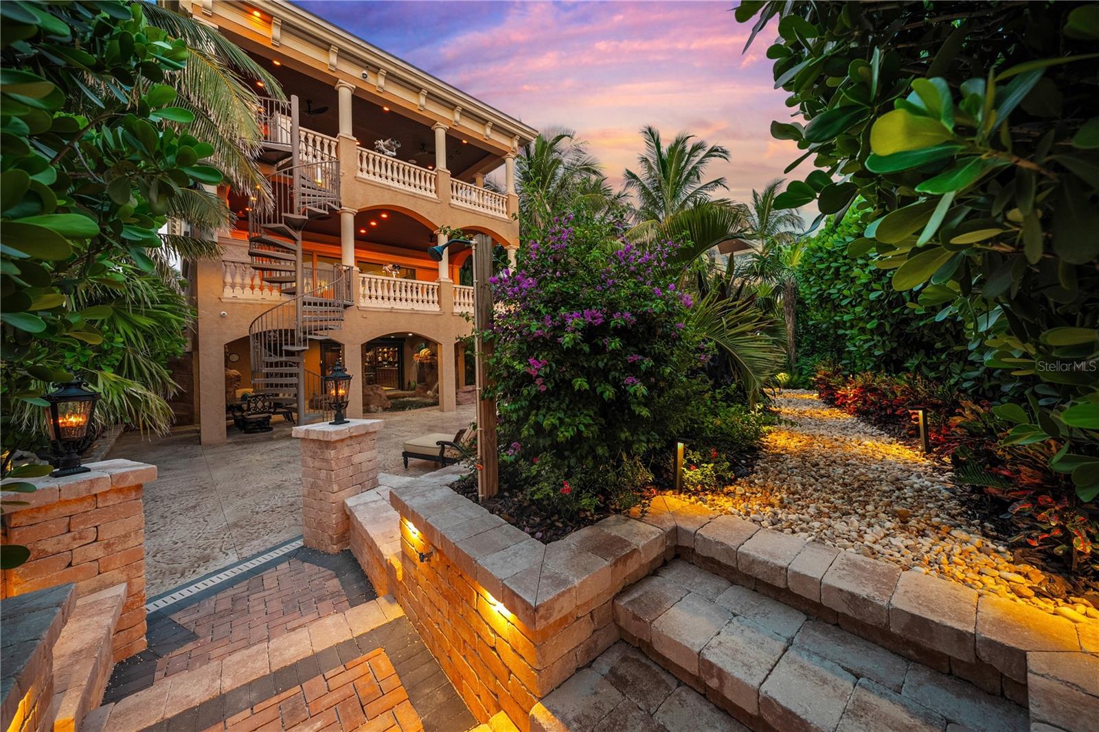 A4676858 Property Photo