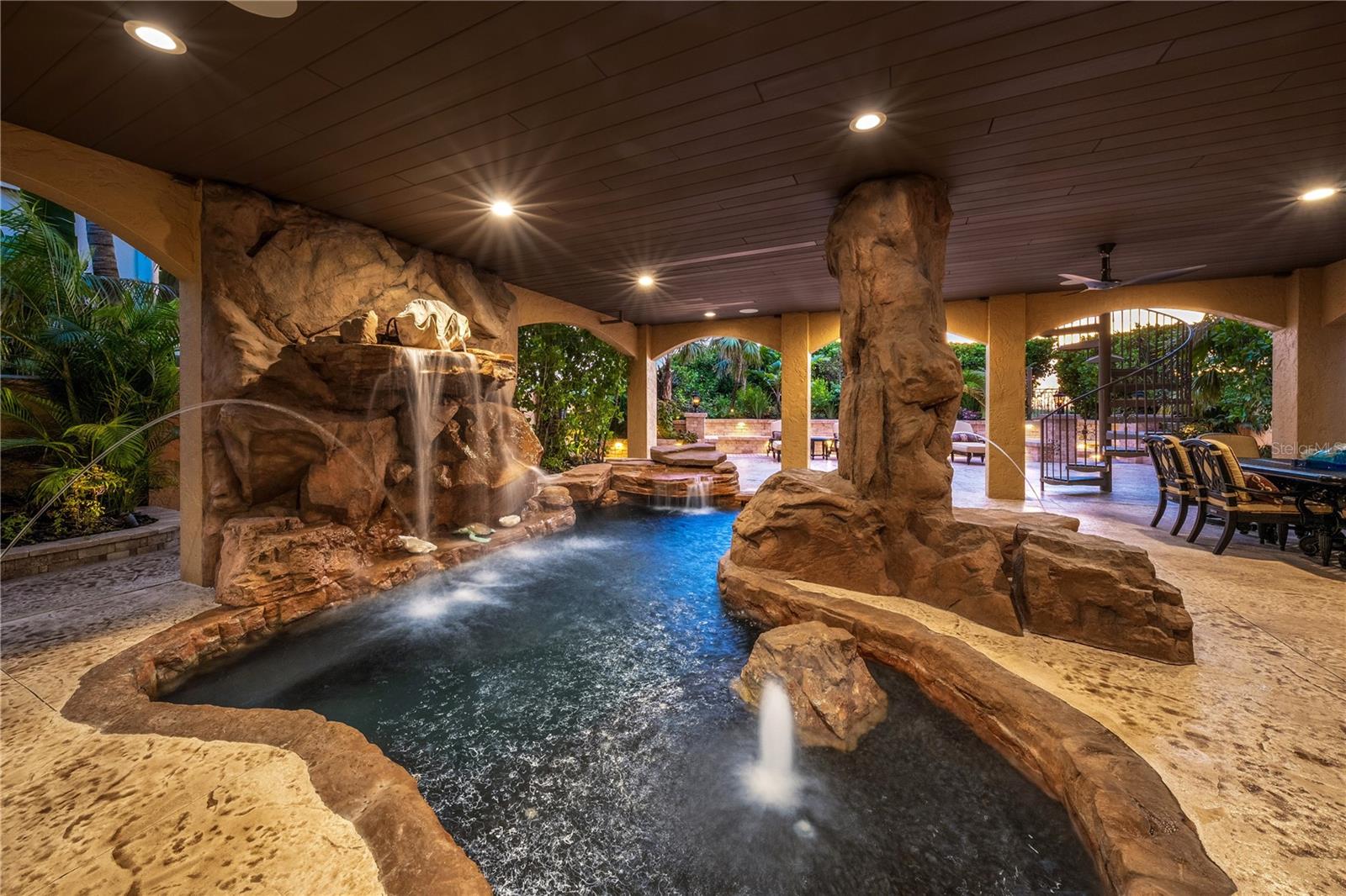 A4676858 Property Photo