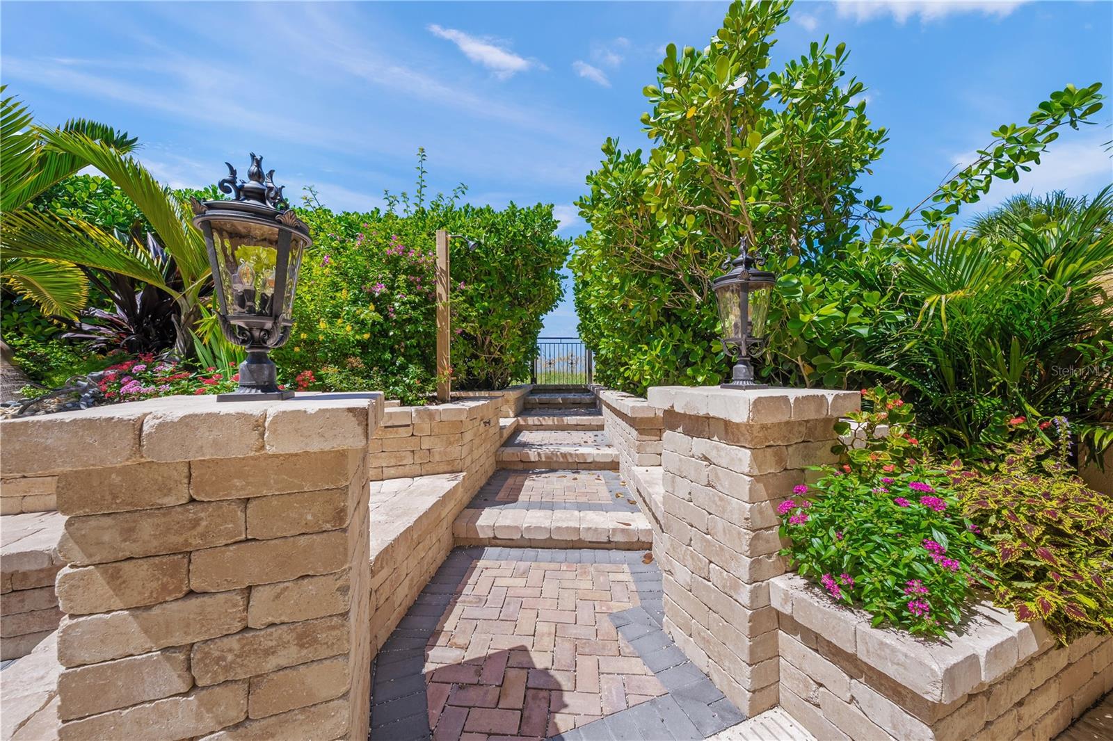 A4676858 Property Photo