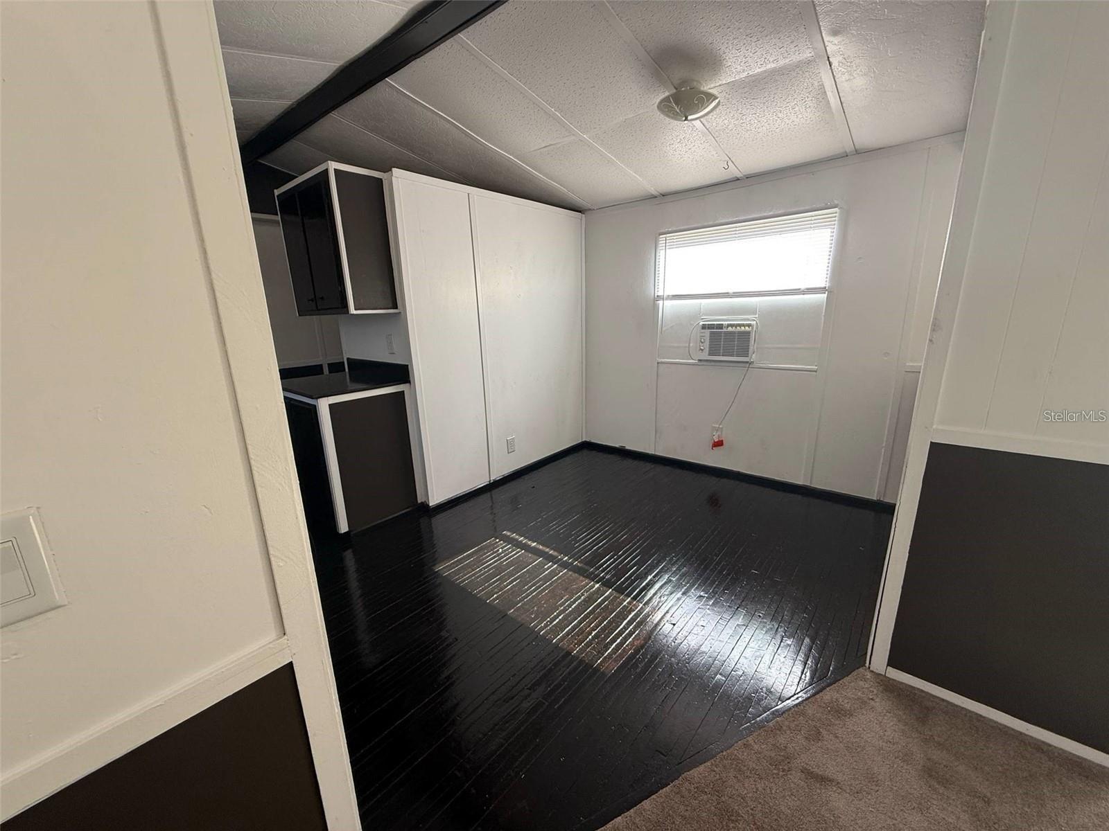 W7881773 Property Photo