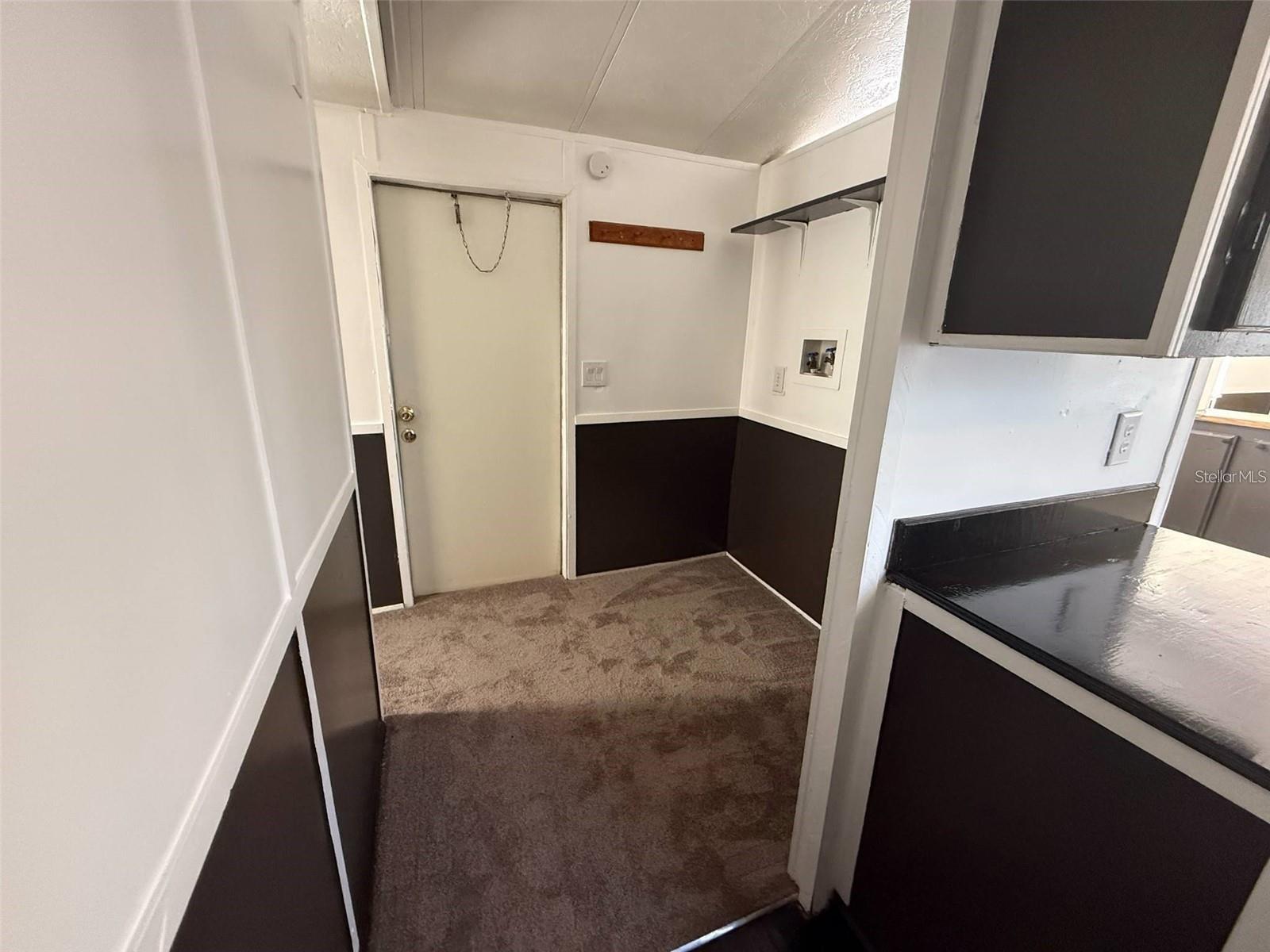 W7881773 Property Photo