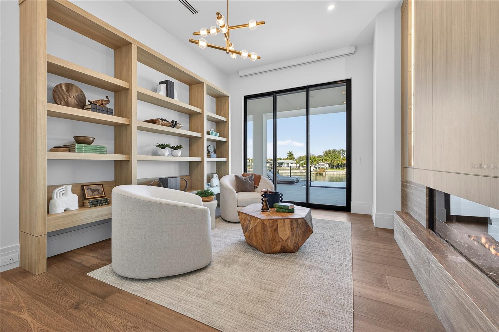 TB8460811 Property Photo