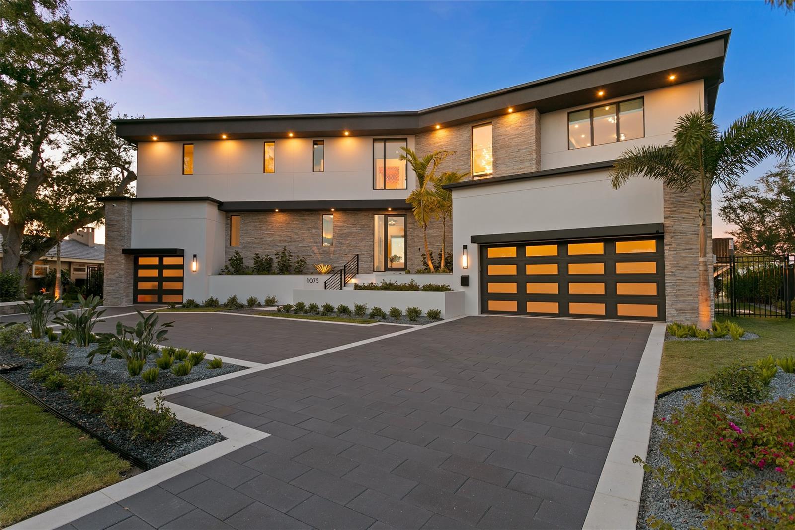 TB8460811 Property Photo