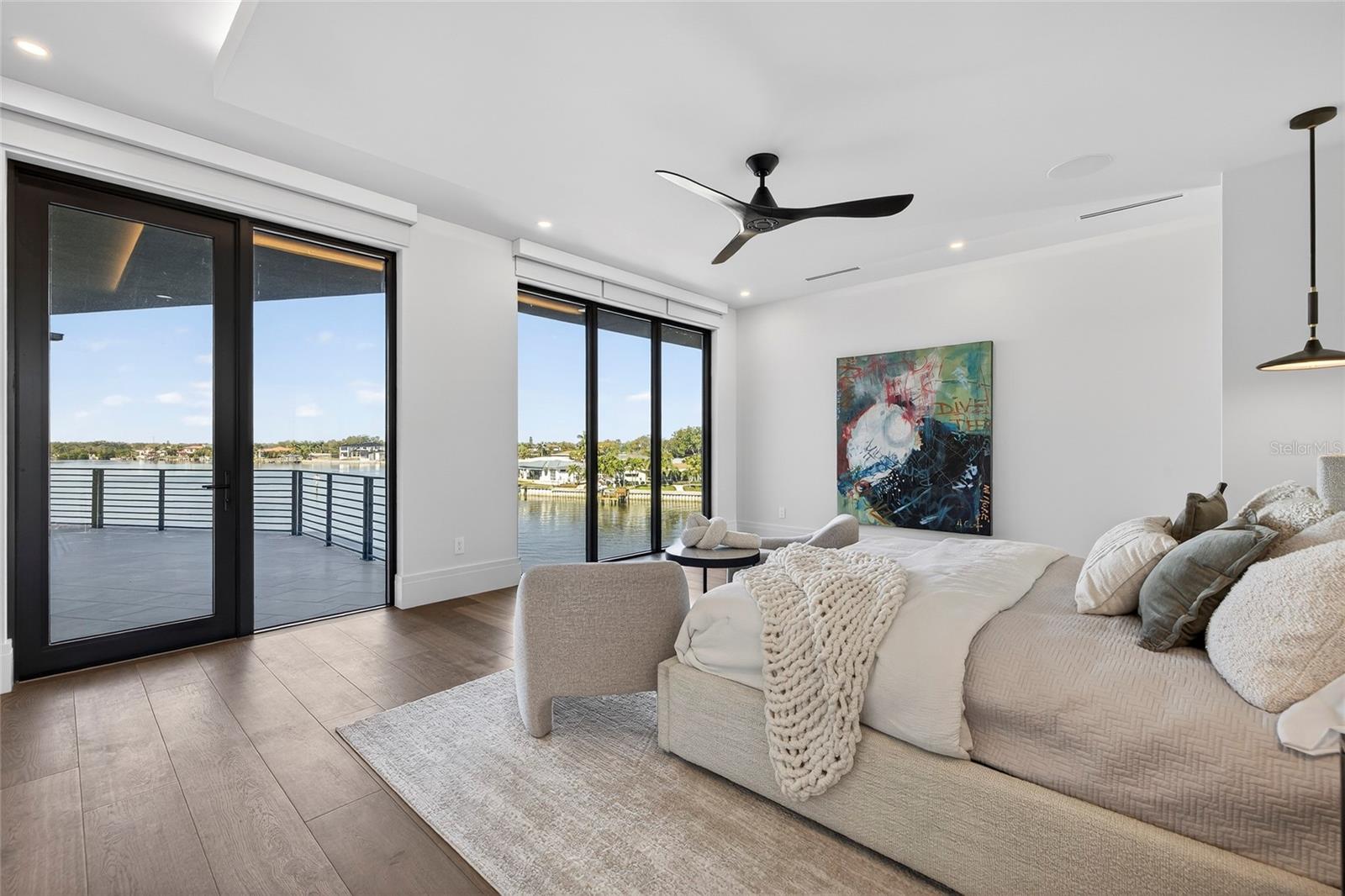 TB8460811 Property Photo