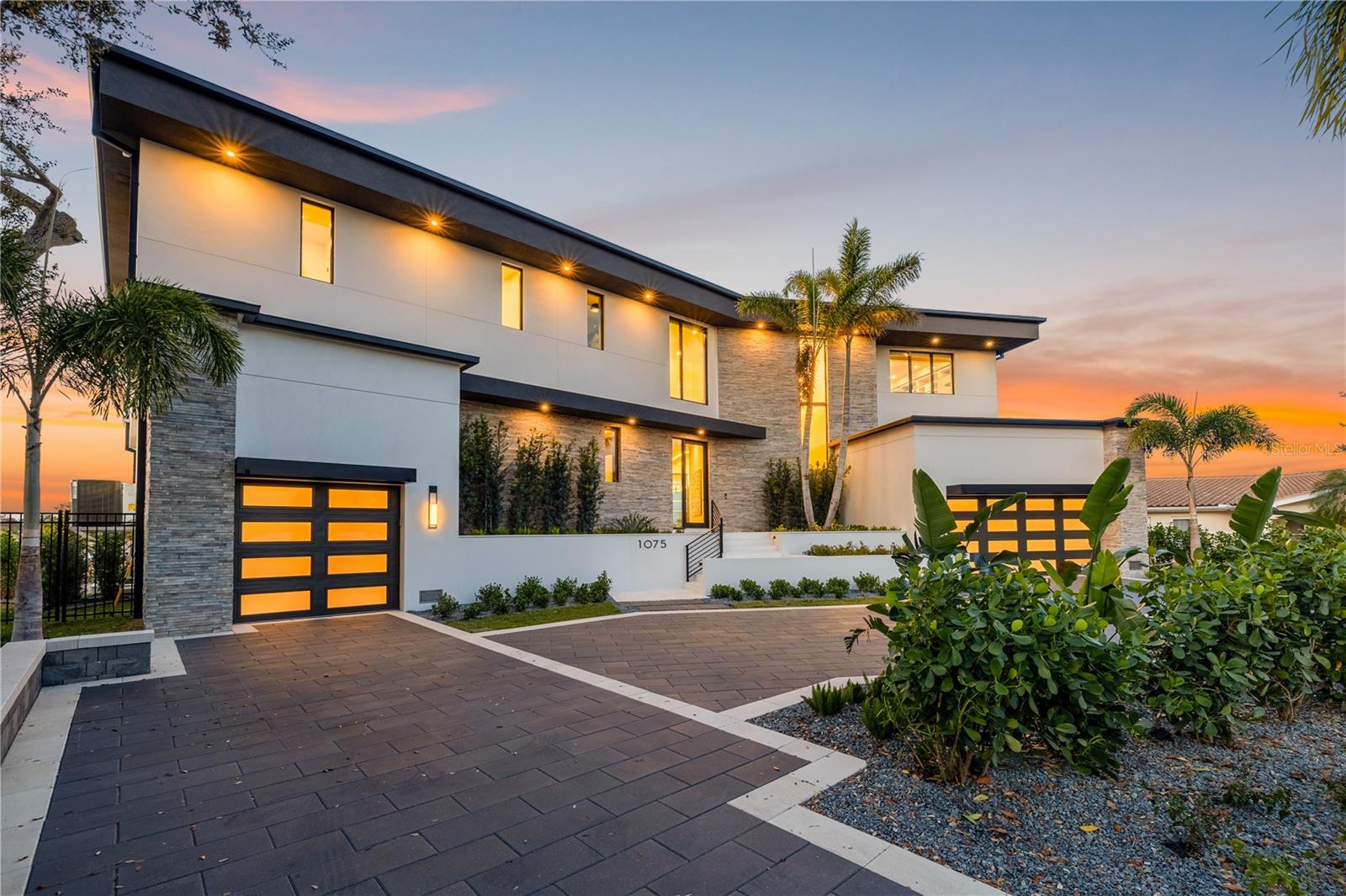 TB8460811 Property Photo